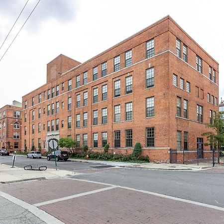 Frontdesk I River Place Apts Rivertown Detroit Exterior foto