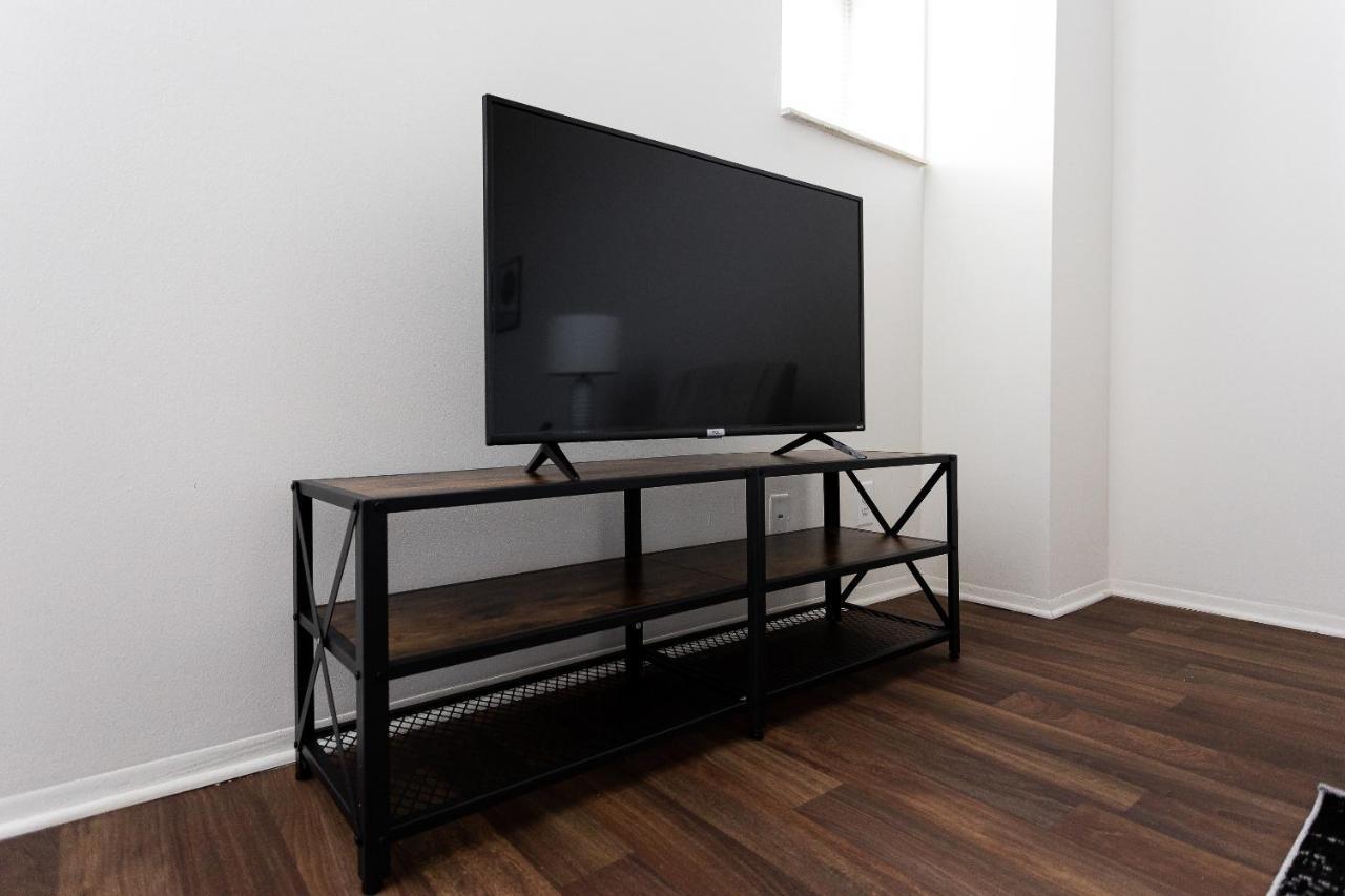 Frontdesk I River Place Apts Rivertown Detroit Quarto foto