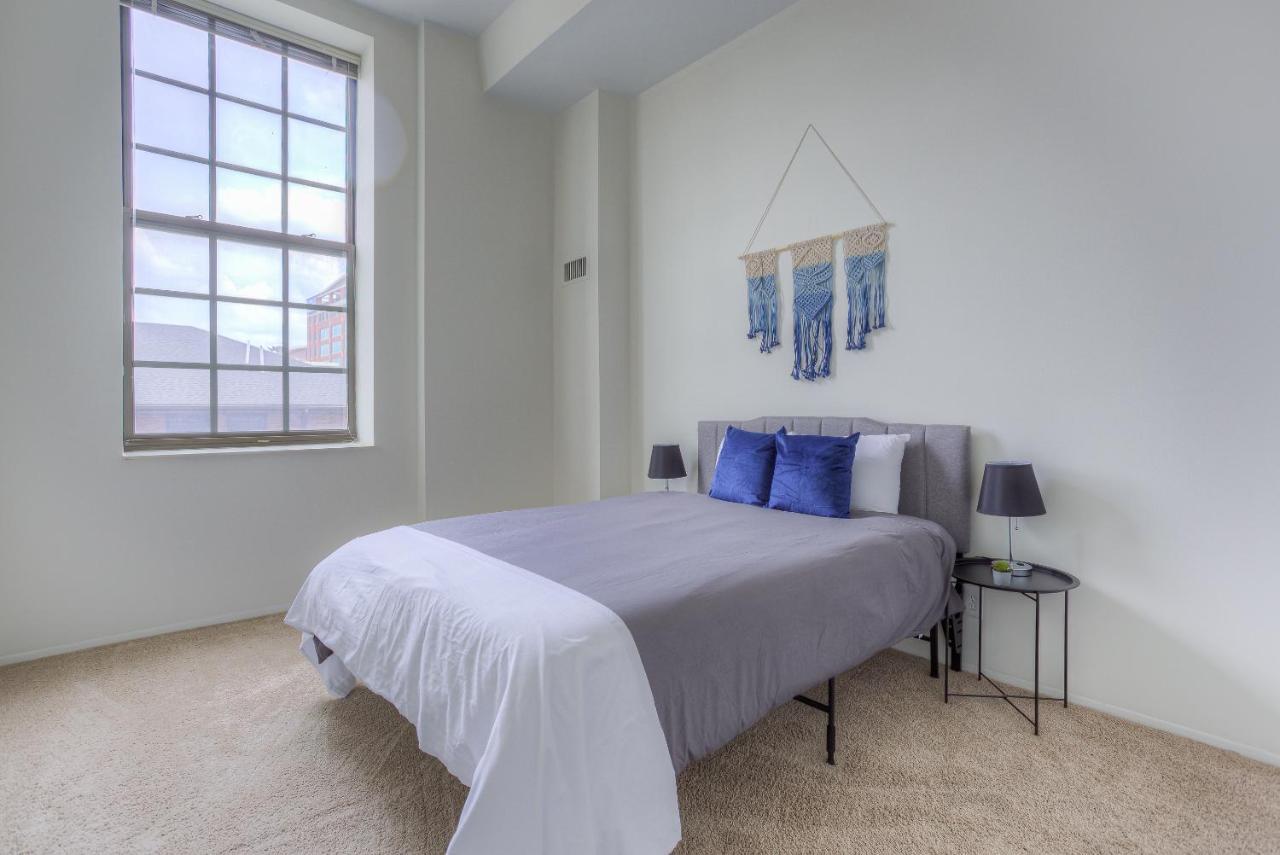 Frontdesk I River Place Apts Rivertown Detroit Quarto foto