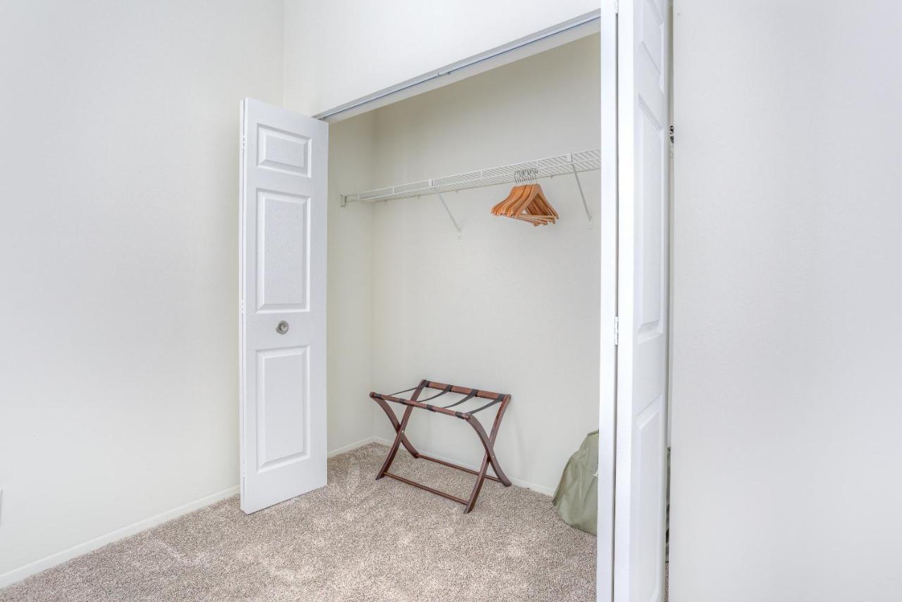 Frontdesk I River Place Apts Rivertown Detroit Quarto foto